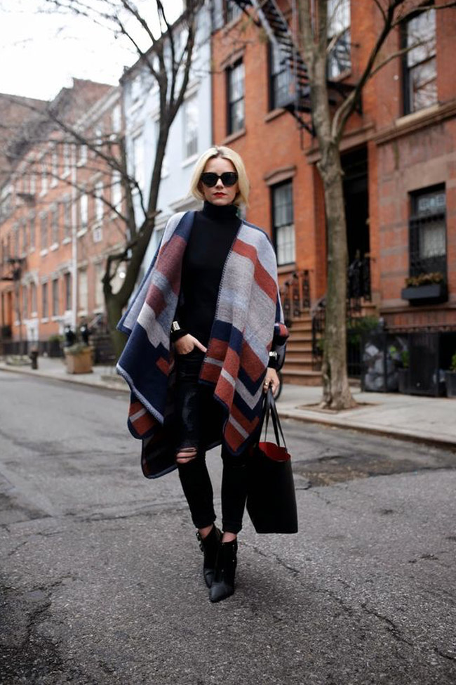 How to Wear a Blanket Scarf: 5 Different Looks