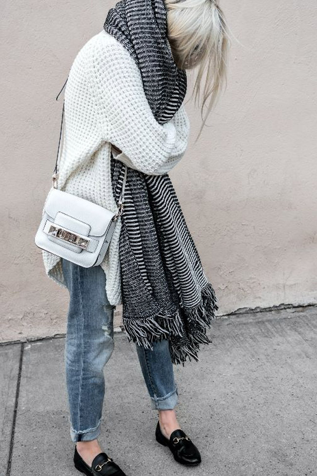 How to Wear a Blanket Scarf: 5 Different Looks