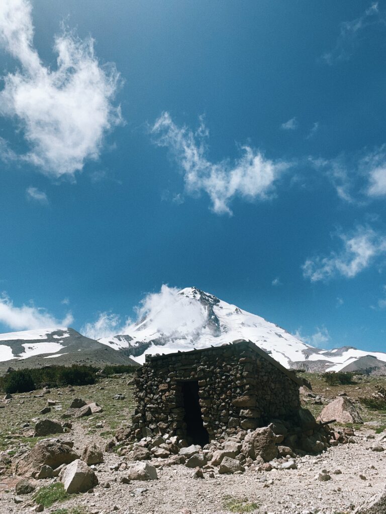 Mt Hood shelter Timberline Trail